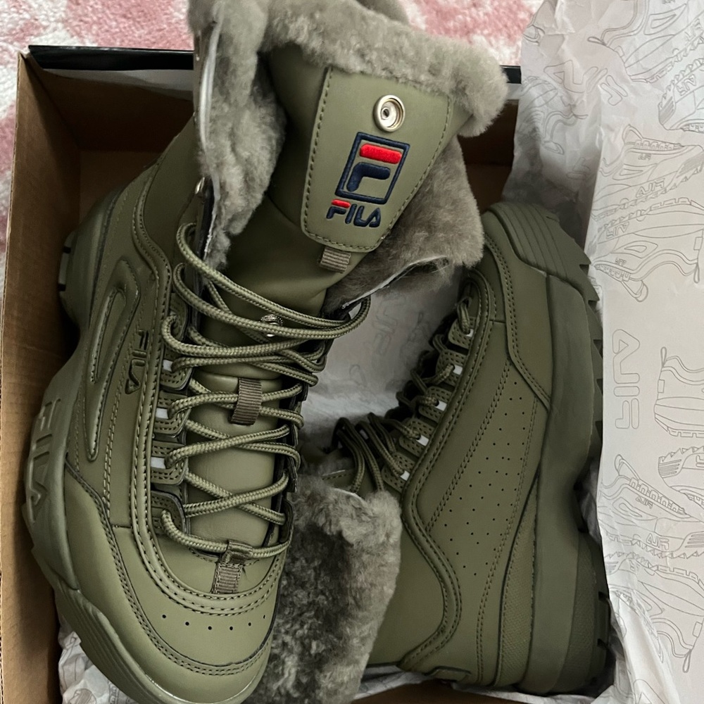 Women’s FILA boots